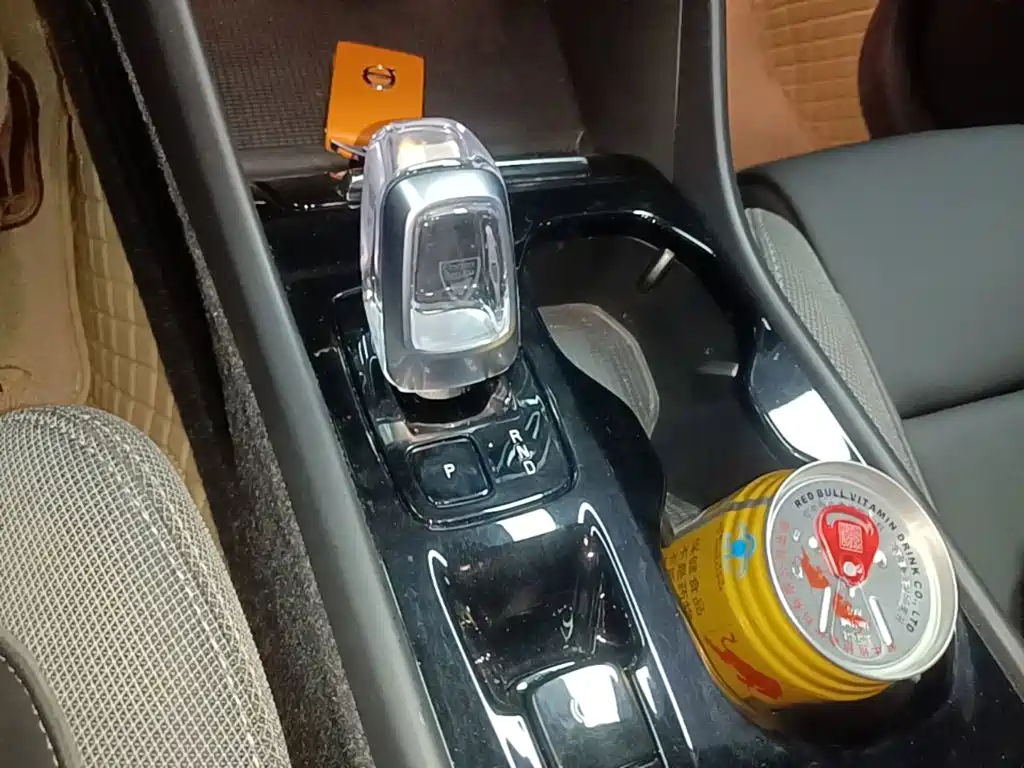 Volvo XC40 — миниатюра 14