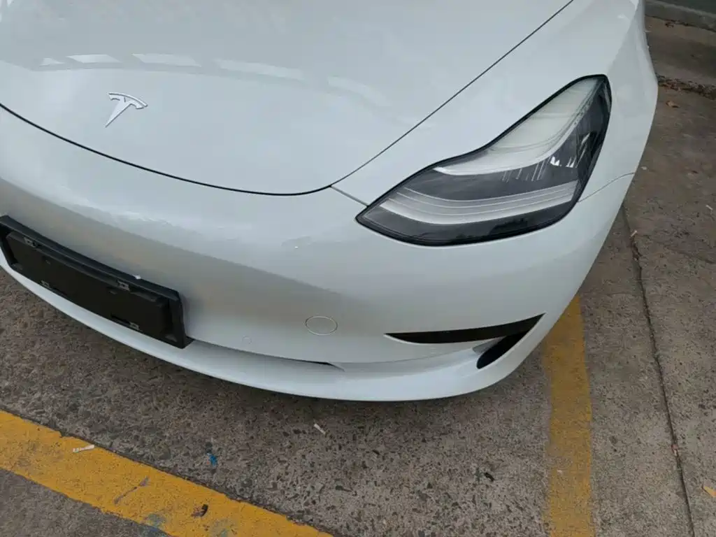 Tesla Model 3 — миниатюра 24