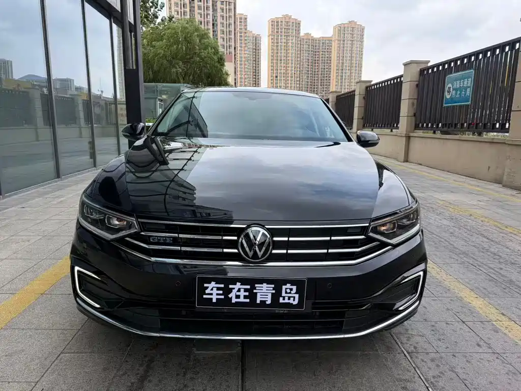 Volkswagen Magotan PHEV — миниатюра 2