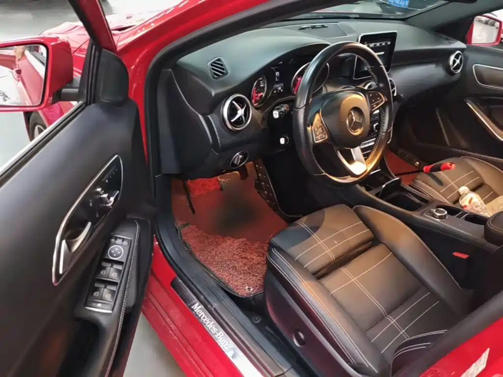 Mercedes-Benz A-Class (Import) — миниатюра 16