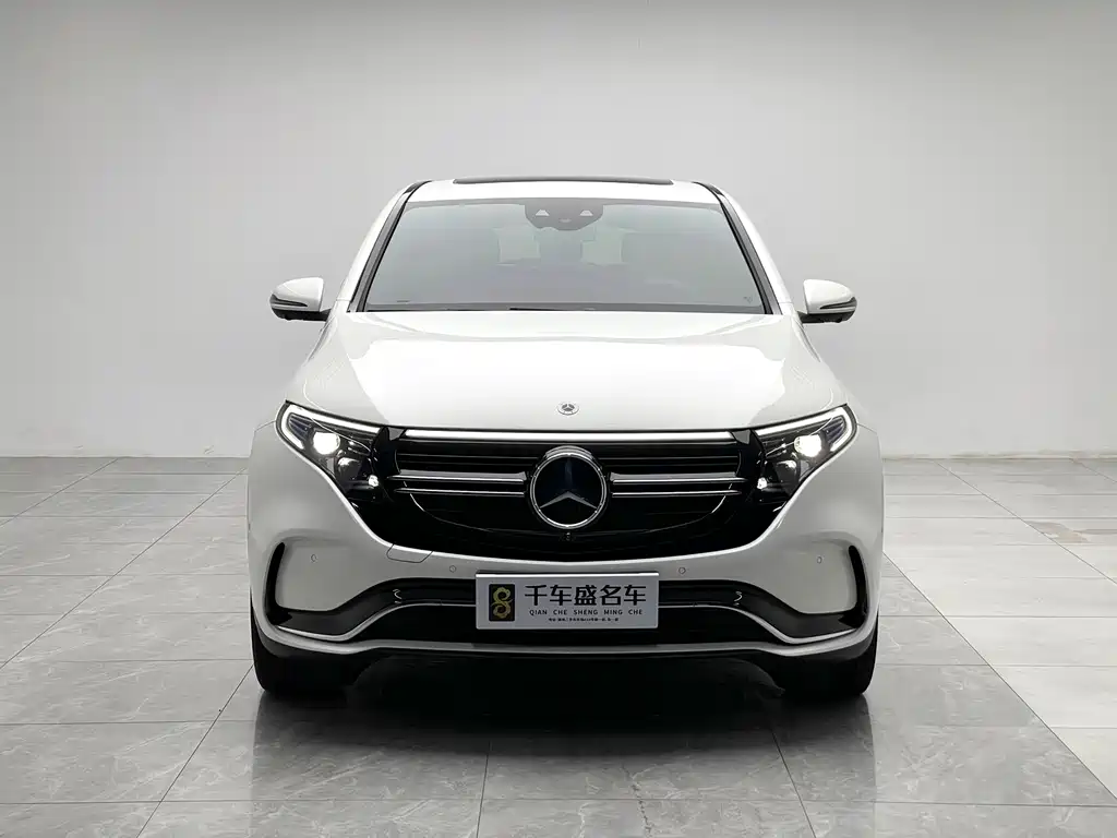 Mercedes-Benz EQC — миниатюра 2