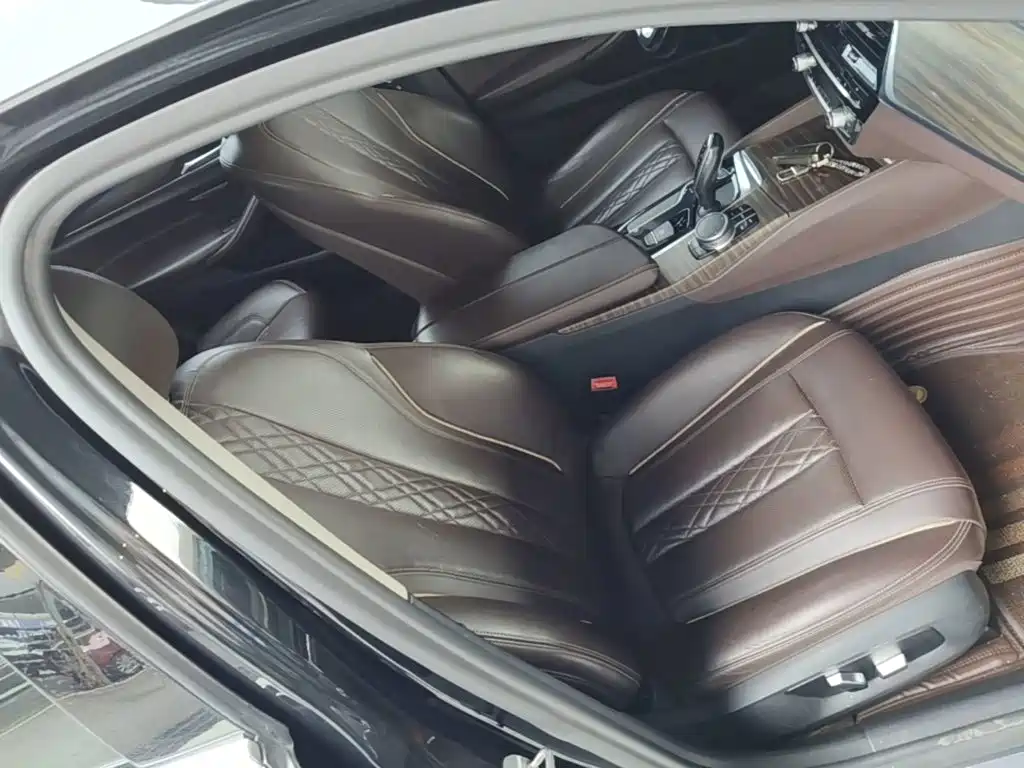 BMW 5 Series — миниатюра 25