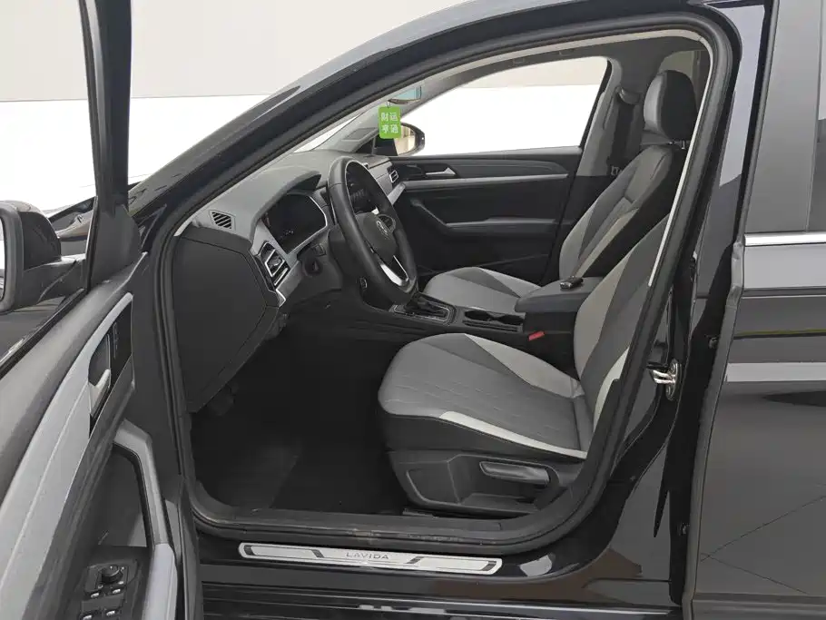 Volkswagen Lavida — миниатюра 9