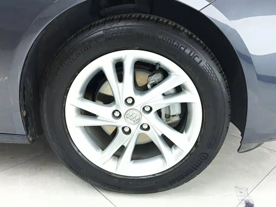 Buick Regal — миниатюра 6