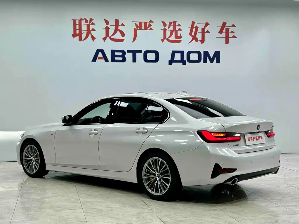 BMW 3 Series — миниатюра 4
