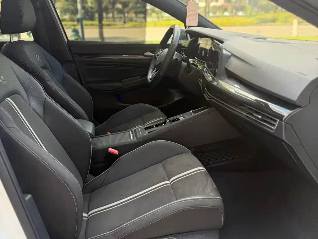 Volkswagen Golf — миниатюра 13