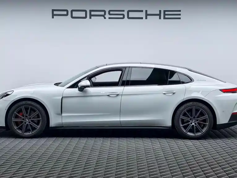 Porsche Panamera — миниатюра 4