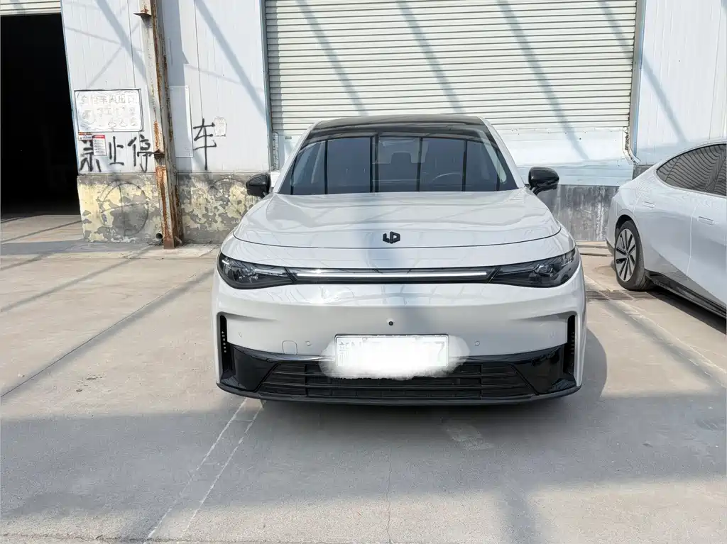 Leapmotor Leapmotor C10 — миниатюра 2