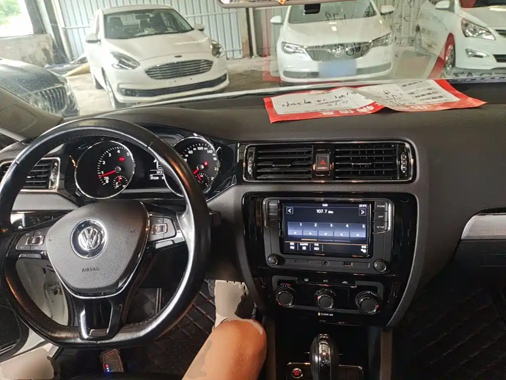 Volkswagen Sagitar — миниатюра 10
