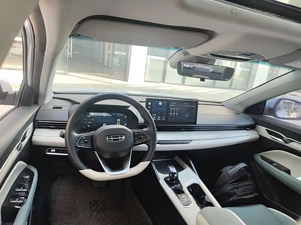 Geely L HiP — миниатюра 10