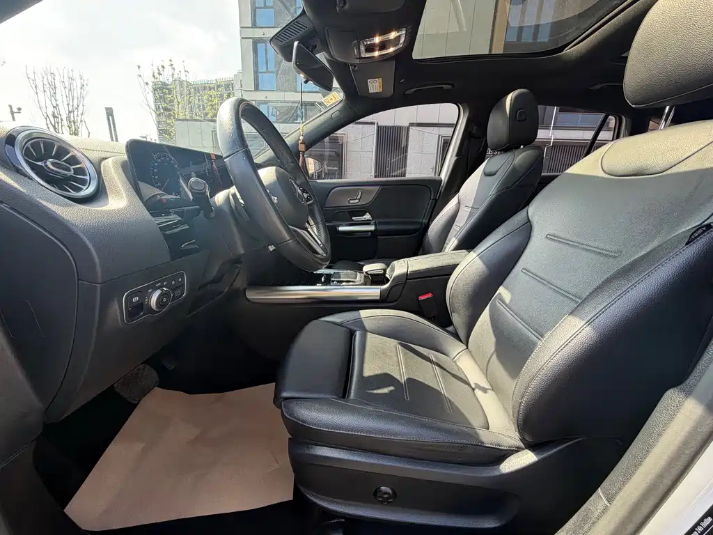 Mercedes-Benz GLA — миниатюра 6