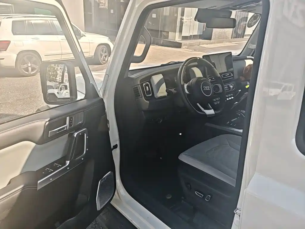 212 212 T01 — миниатюра 16