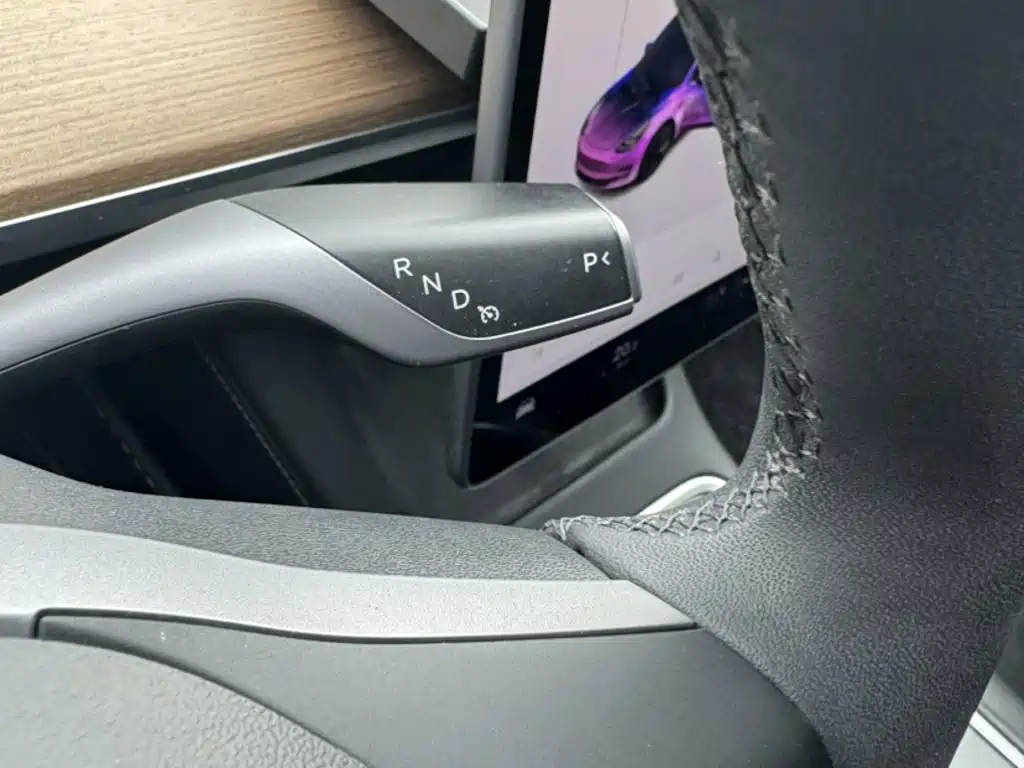 Tesla Model 3 — миниатюра 7