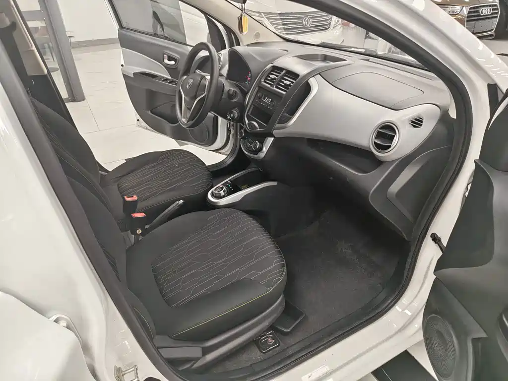 Changan Benben E-Star — миниатюра 11