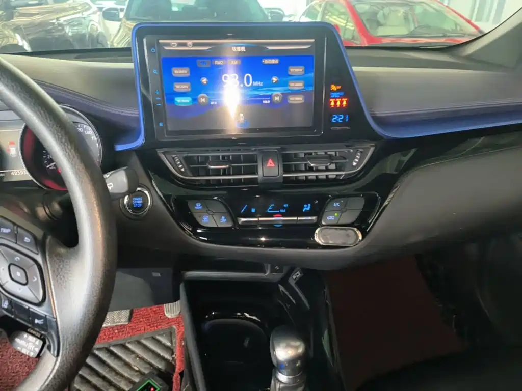 Toyota C-HR — миниатюра 13