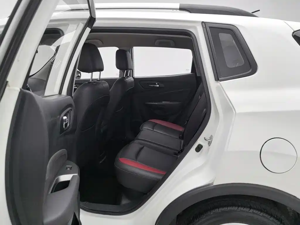 Changan CS15 — миниатюра 15