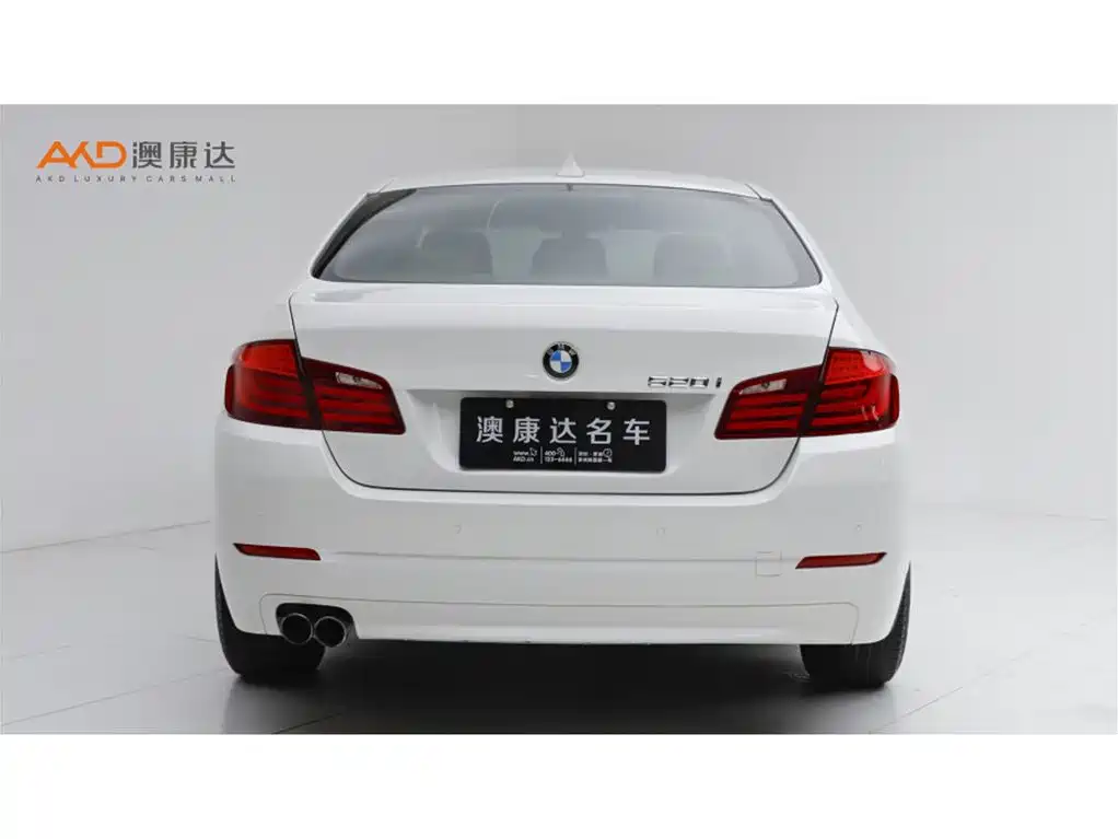 BMW 5 Series — миниатюра 4