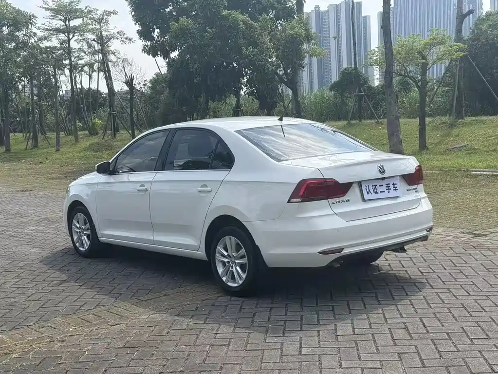 Volkswagen Santana — миниатюра 13