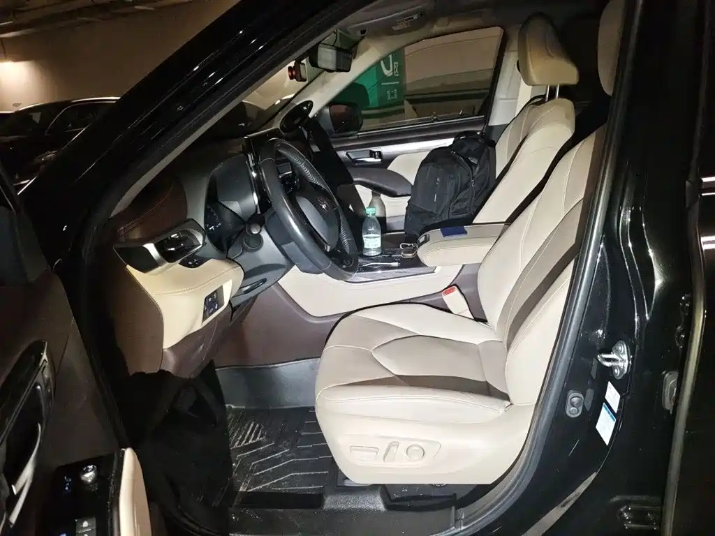 Toyota Highlander — миниатюра 8