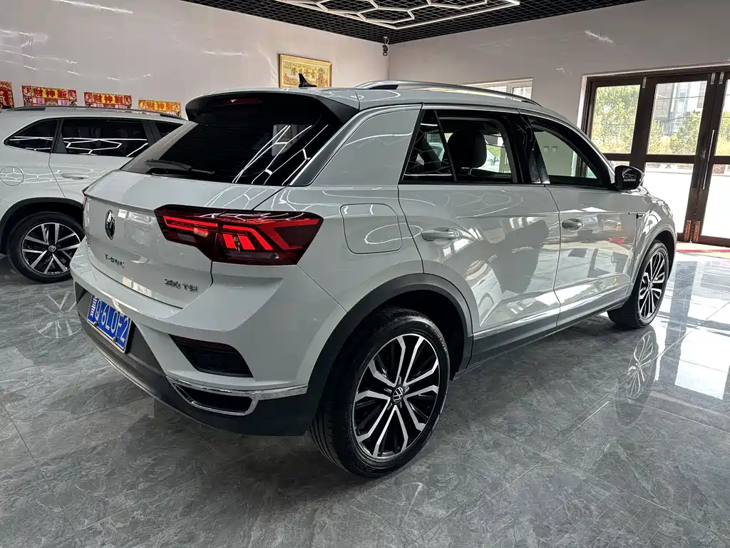 Volkswagen T-Roc — миниатюра 5