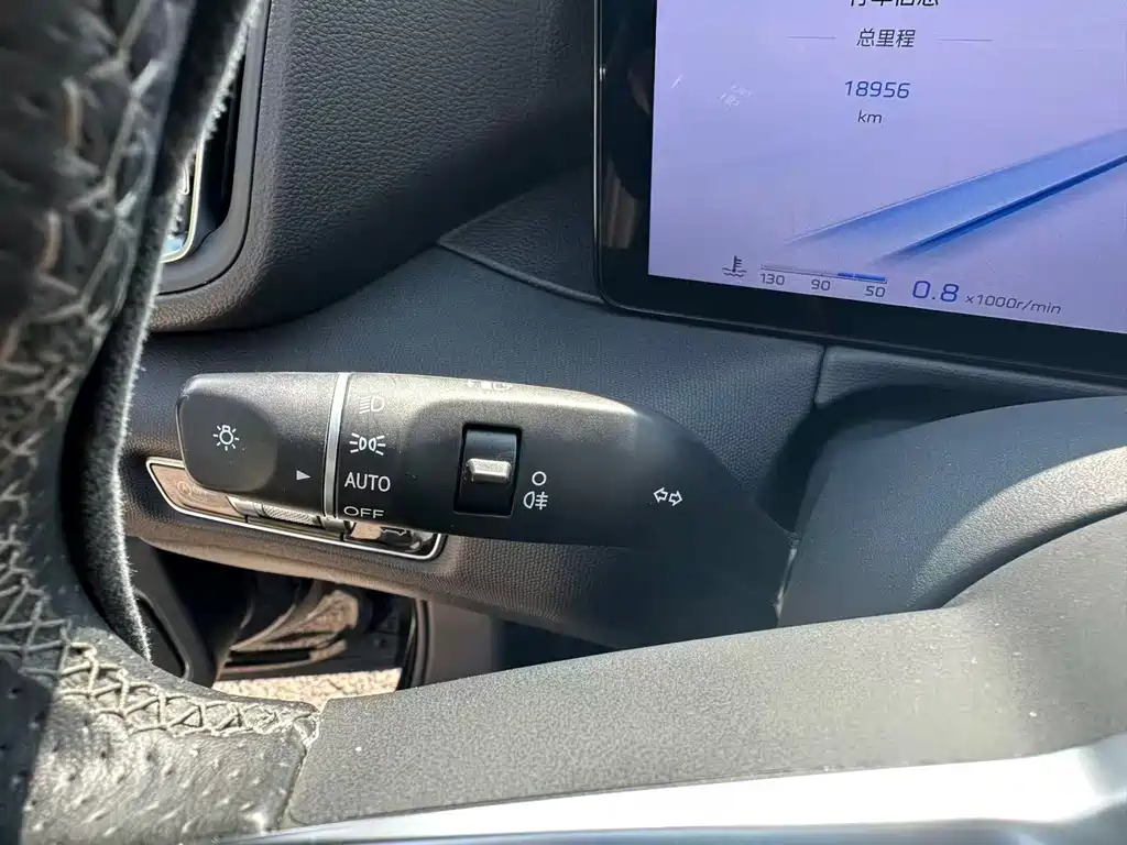 Hongqi Hongqi HS3 — миниатюра 16
