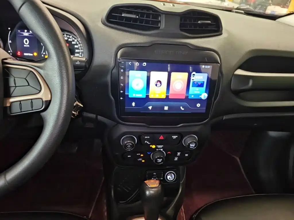 Jeep Renegade — миниатюра 13