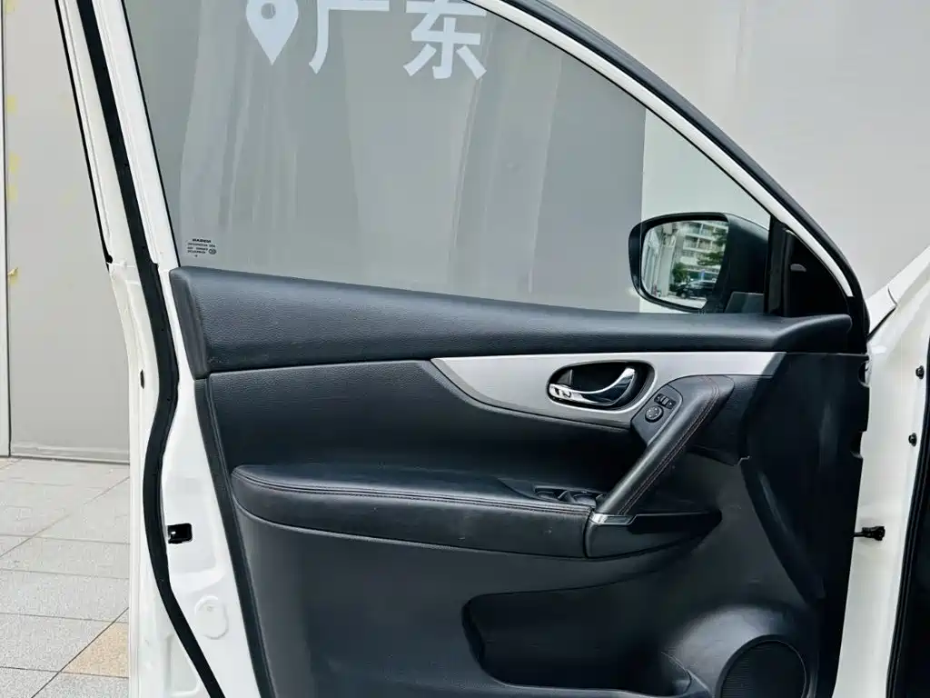 Nissan Qashqai — миниатюра 21