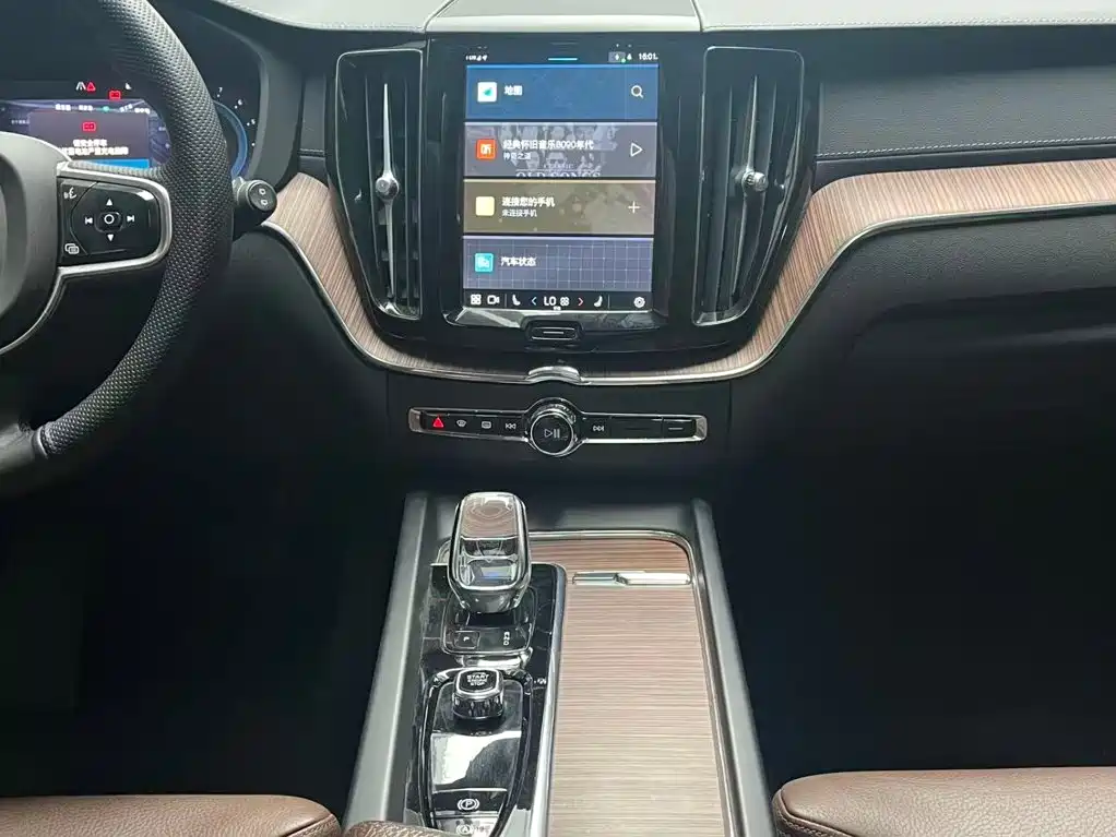 Volvo XC60 — миниатюра 12
