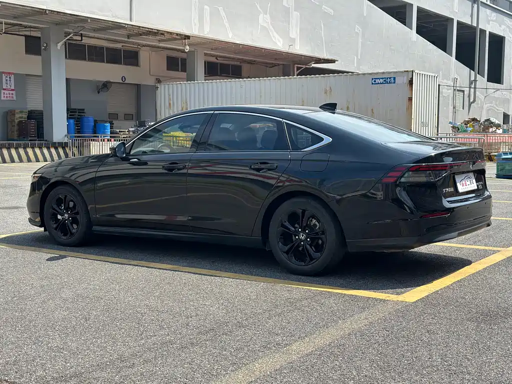 Honda Accord — миниатюра 16