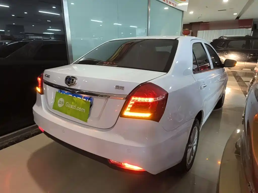 Geely King Kong — миниатюра 7