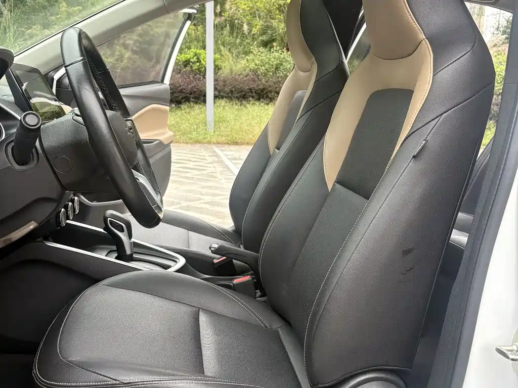 Chevrolet Cavalier — миниатюра 7