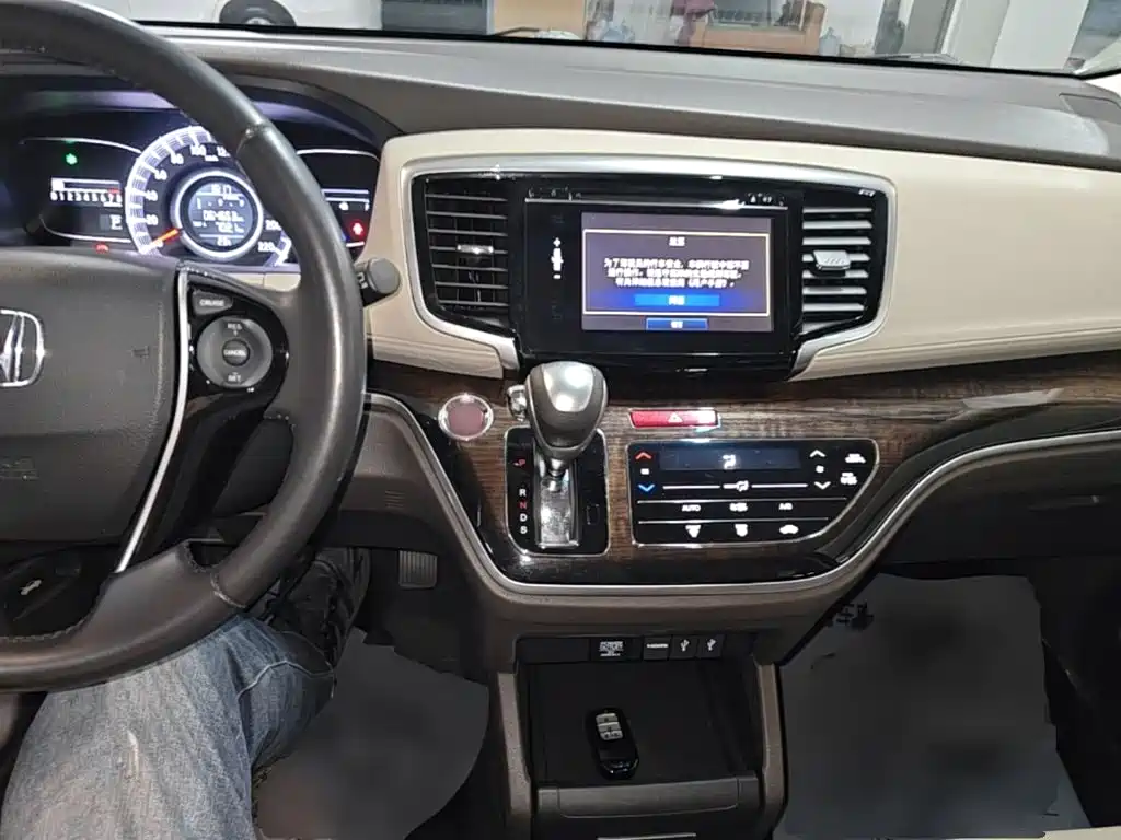 Honda Odyssey — миниатюра 10