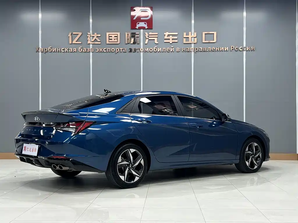 Hyundai Elantra — миниатюра 4