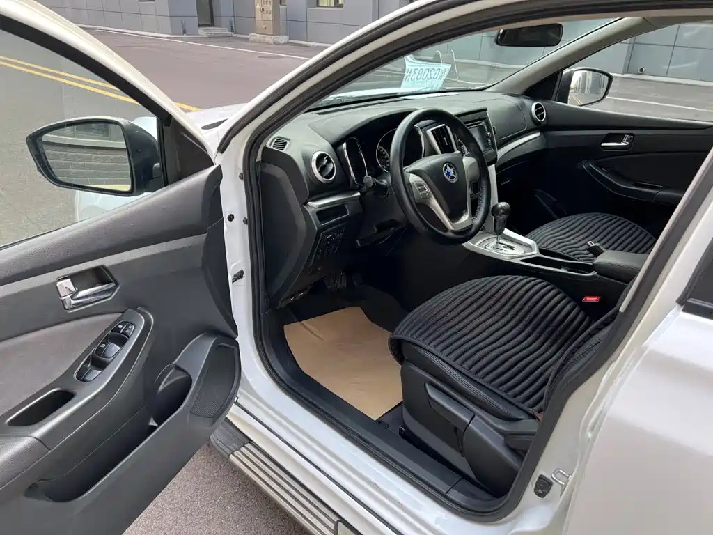Venucia T70 — миниатюра 6