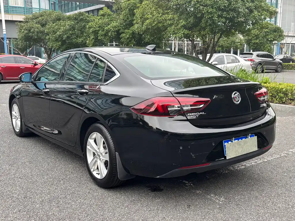 Buick Regal — миниатюра 4