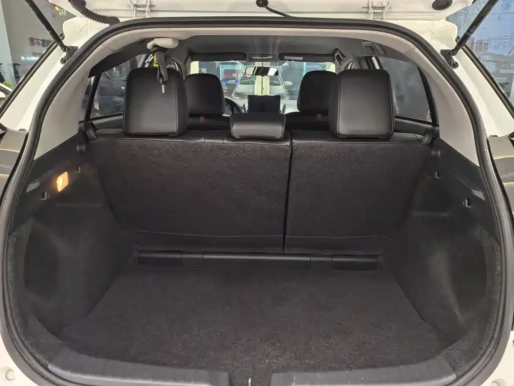 TOYOTA YARIS L ZHIXUAN