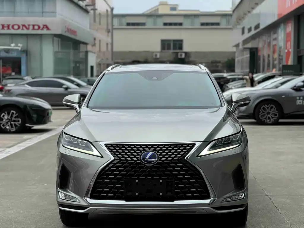 Lexus RX - фото 2