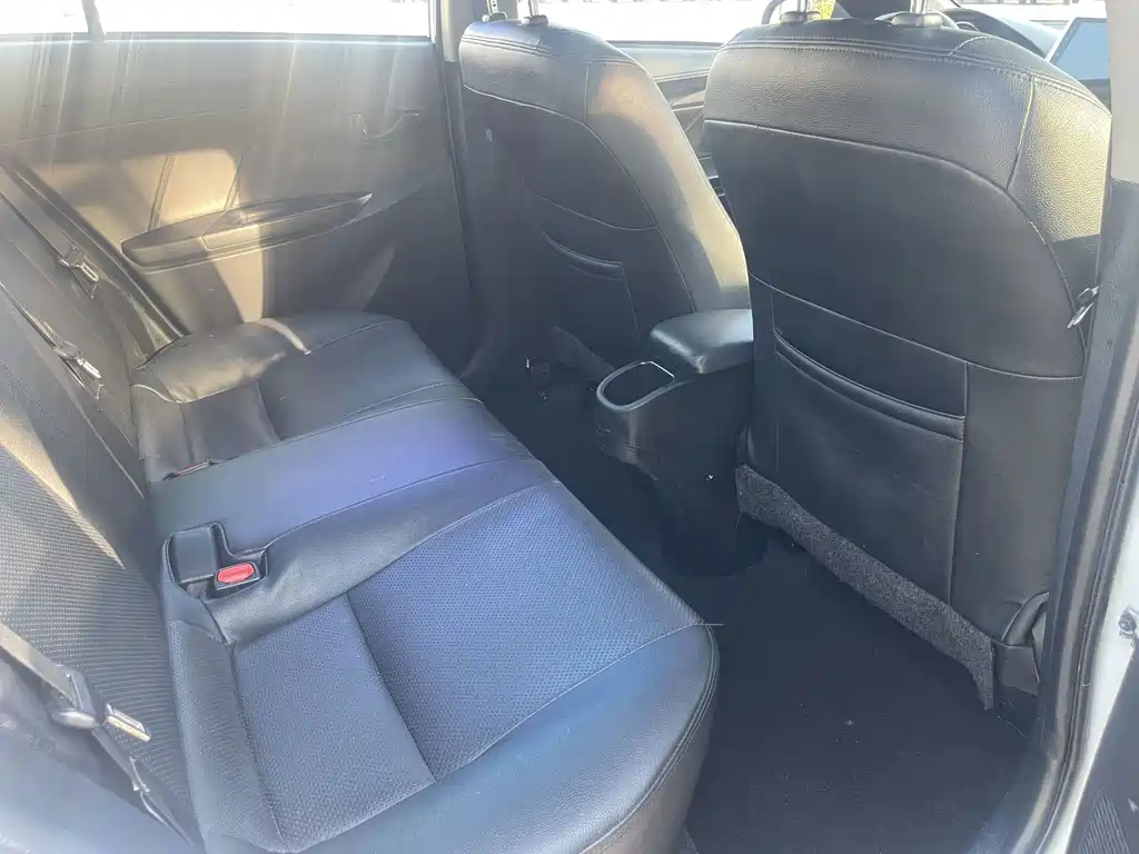Toyota Yaris L — миниатюра 7