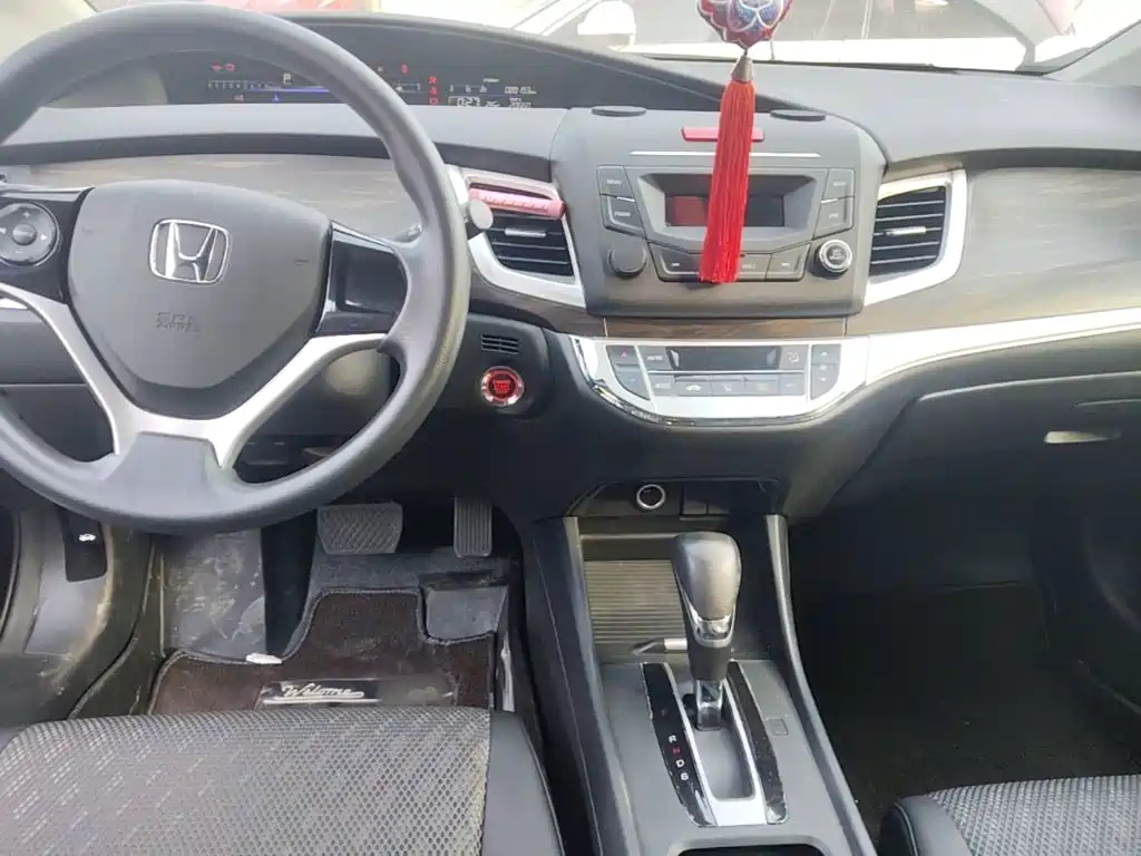 Honda Jade — миниатюра 10