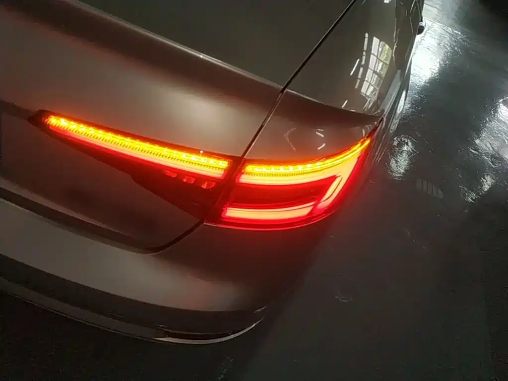 Audi A4L — миниатюра 8