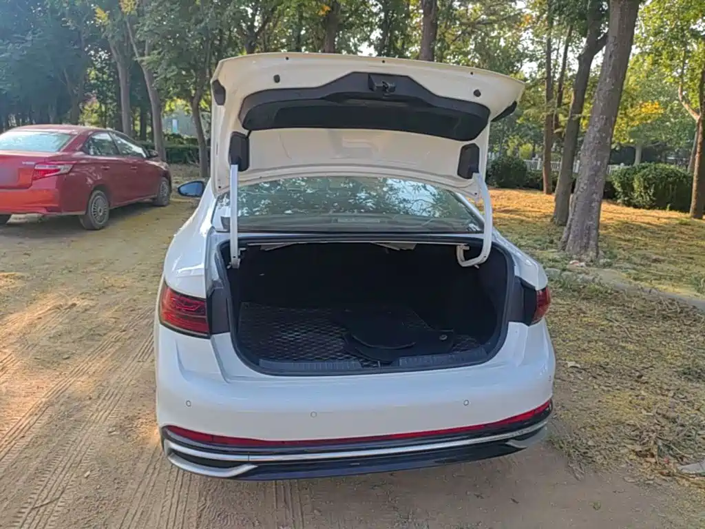 Volkswagen Sagitar — миниатюра 19