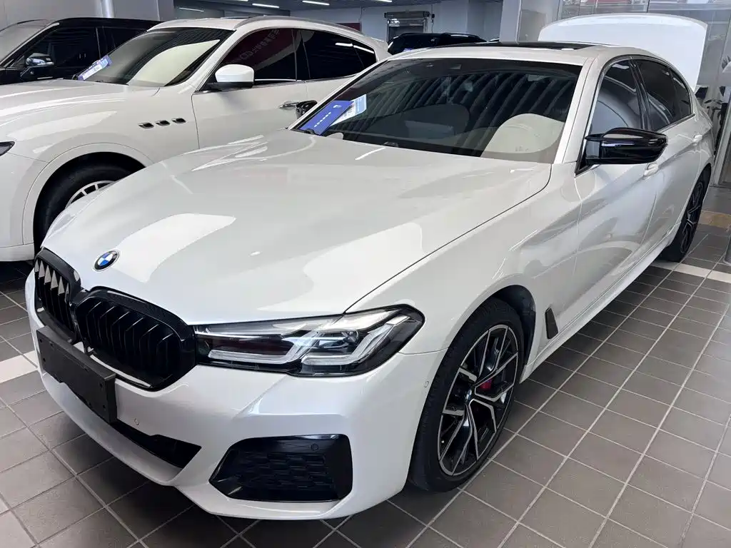 BMW 5 series 2022 Белый из Китая