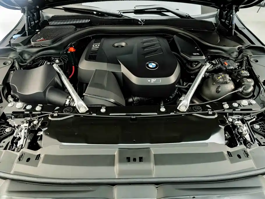 BMW 5 Series — миниатюра 26