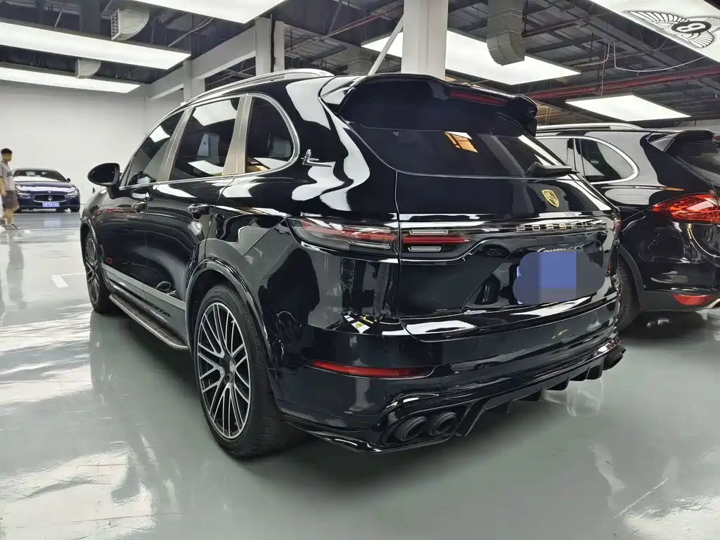 Porsche Cayenne — миниатюра 17