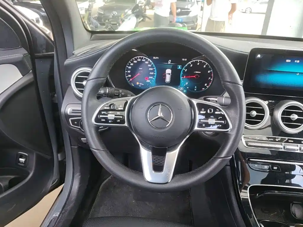 Mercedes-Benz GLC — миниатюра 11