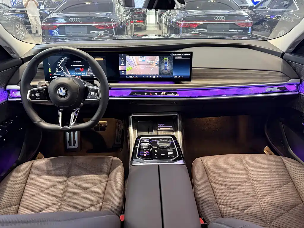 BMW 7 Series — миниатюра 7