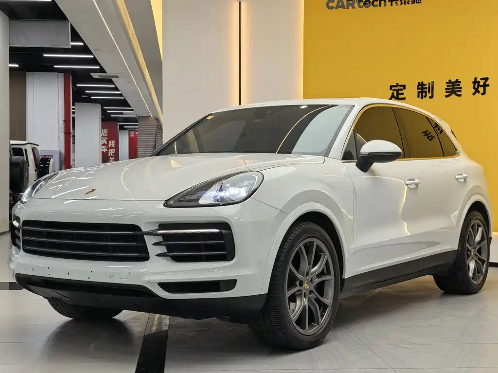 Porsche Cayenne 2021