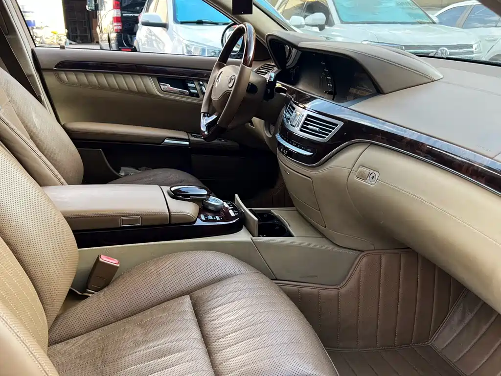 Mercedes-Benz S-Class — миниатюра 9