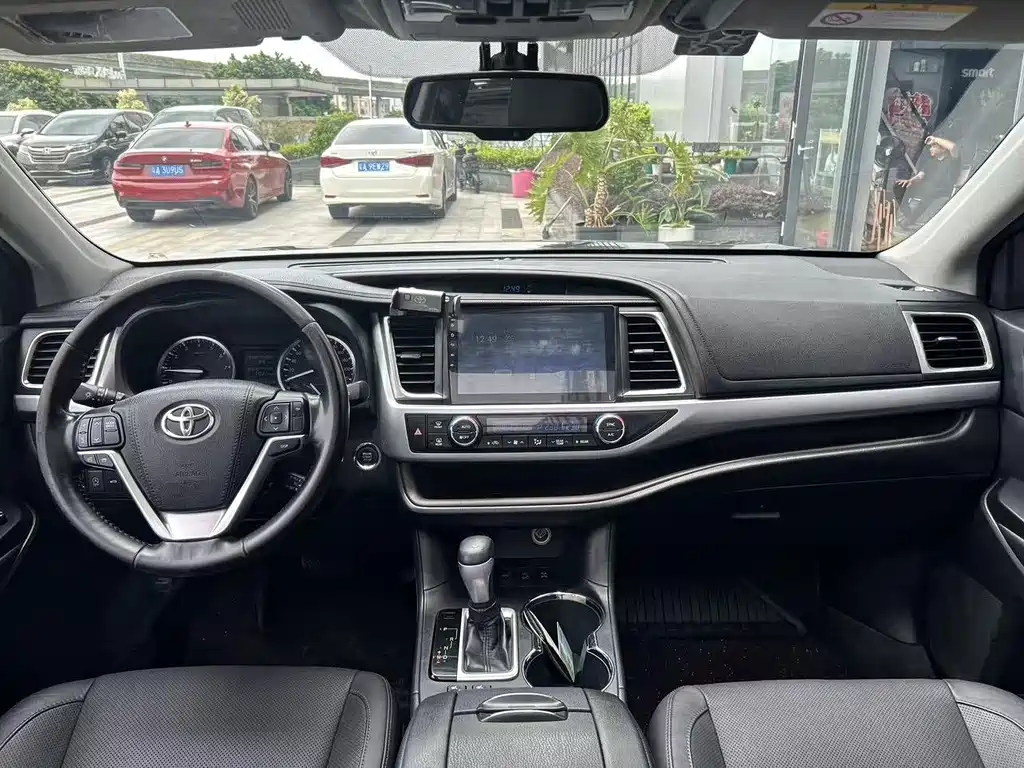 Toyota Highlander — миниатюра 14