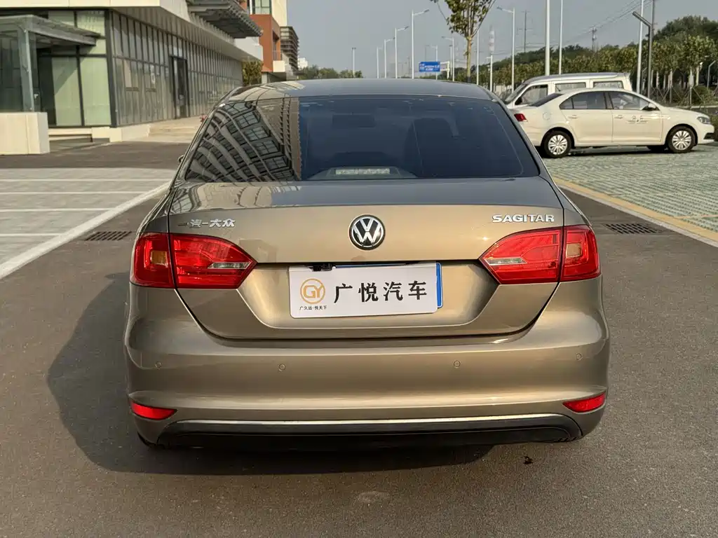 Volkswagen Sagitar — миниатюра 8